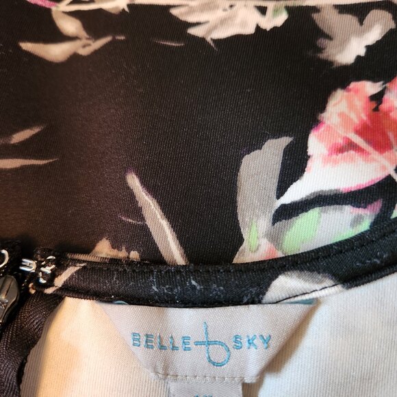 Dress - Picture 4 of 5